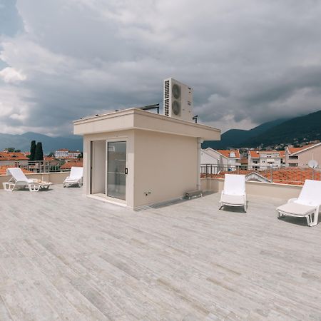 Splendido Mb Apartments Tivat Bagian luar foto
