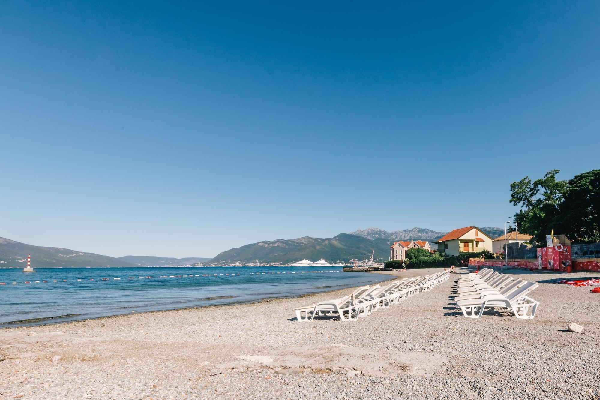 Splendido Mb Apartments Tivat Bagian luar foto