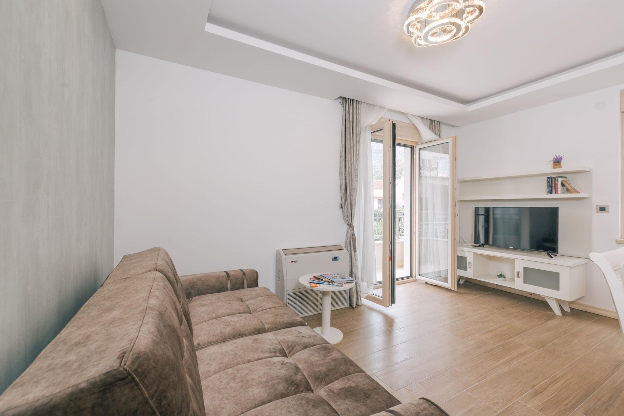 Splendido Mb Apartments Tivat Bagian luar foto