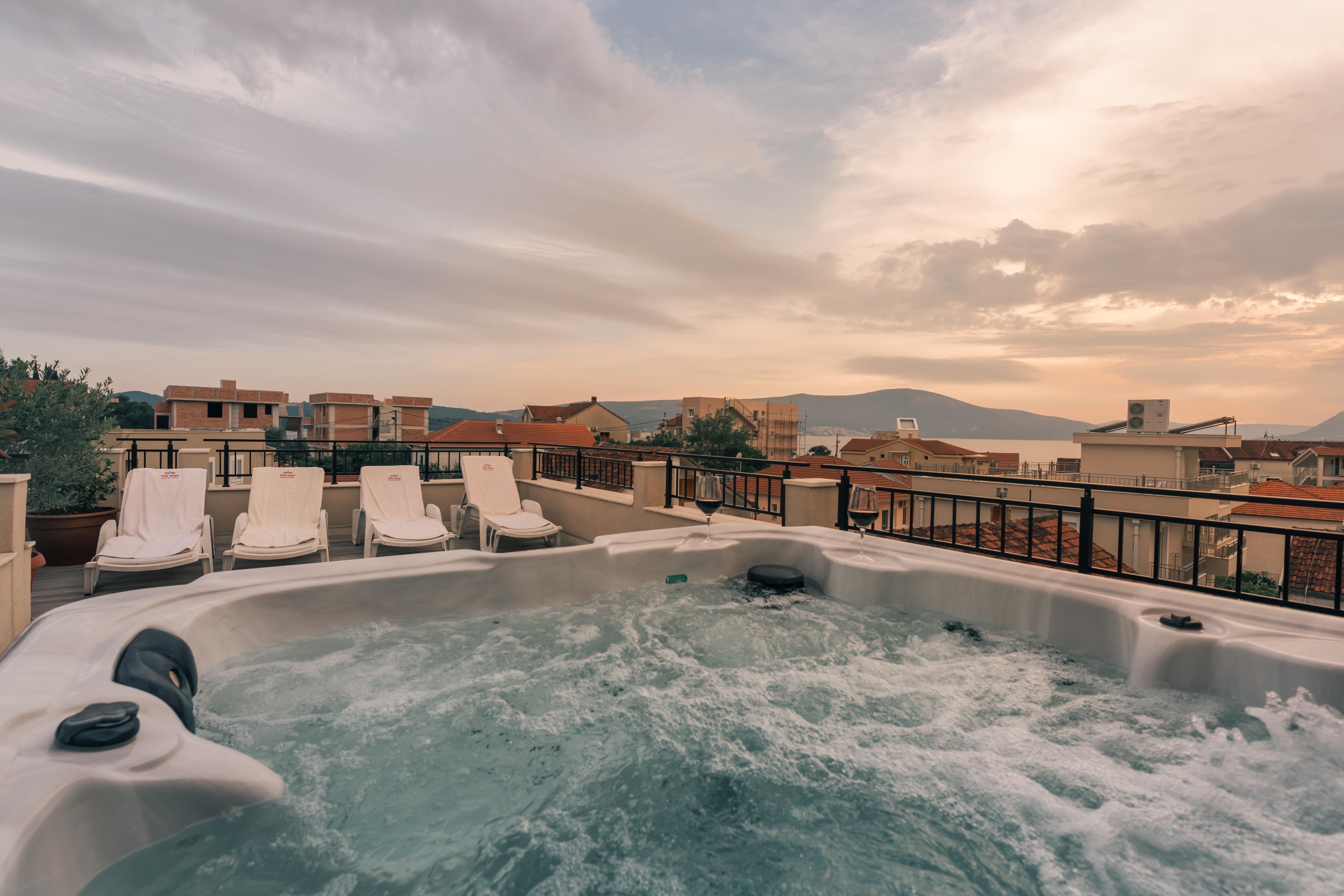 Splendido Mb Apartments Tivat Bagian luar foto