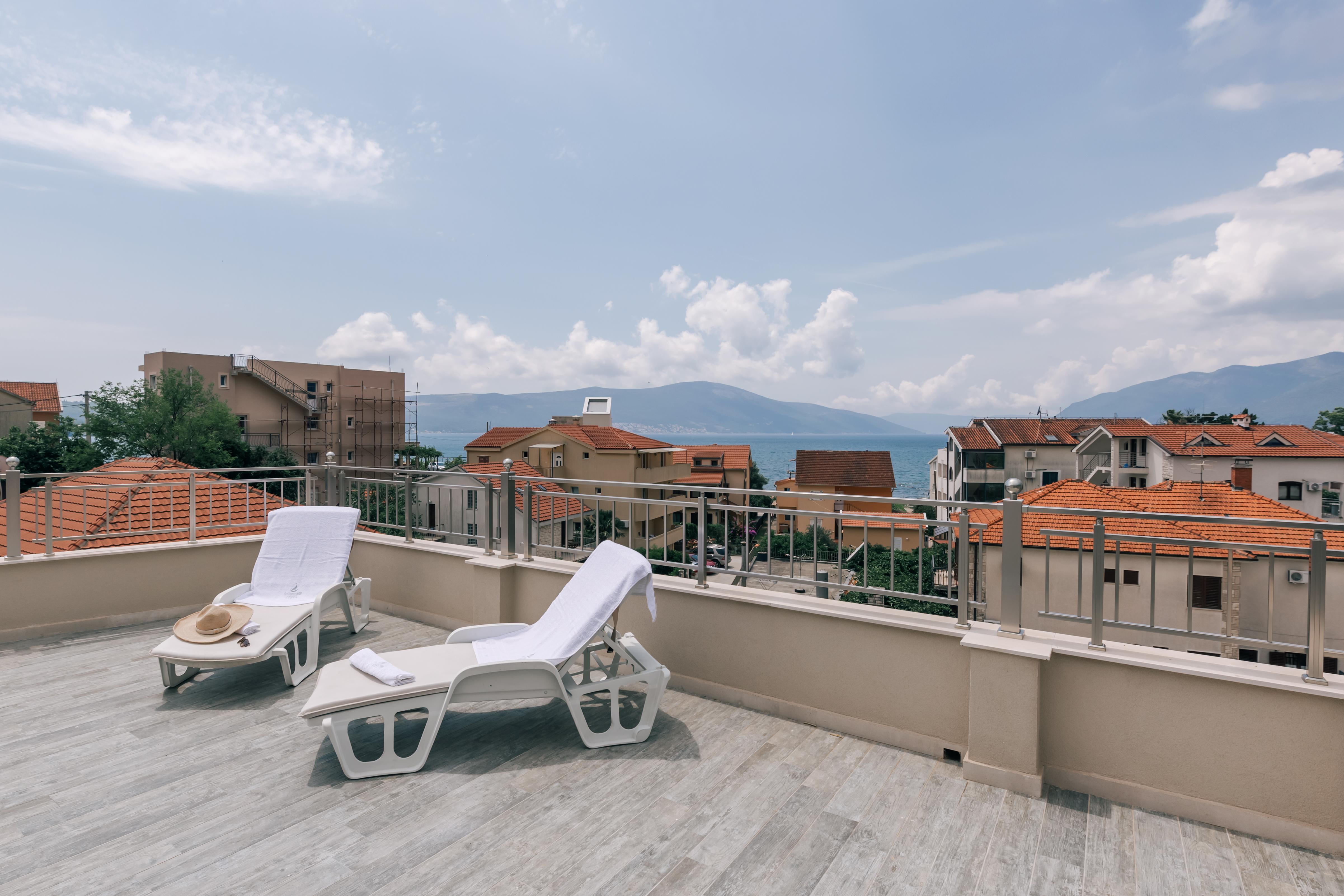 Splendido Mb Apartments Tivat Bagian luar foto